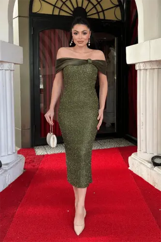 Payet Kumaş Saten Kayık Yaka Kalem Elbise - HAKİ YEŞİLİ - 1