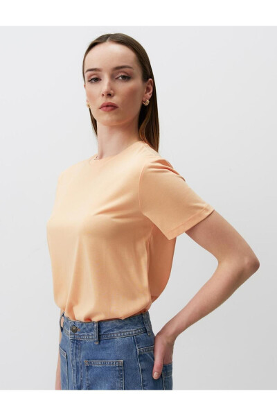 Peach Straight Cut Crew Neck Short Sleeve Basic Knit T-Shirt - 14