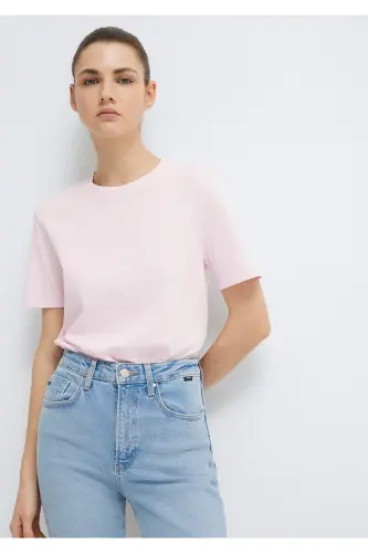 Pembe Basic Tişört Semi Slim Fit / Yarı Dar Kesim 1612916-89200 - Pembe-89200 