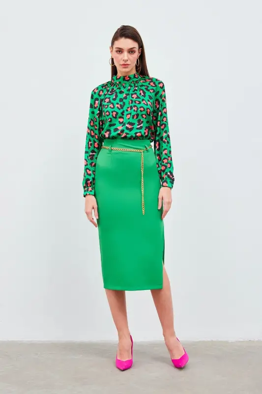 Pencil Skirt with Chain Belt - K.green - 1