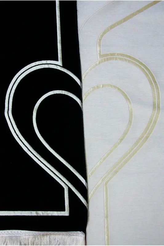 Personalized Couple's Shaggy Heart Chenille Bath Rug Set in Black Cream - 4