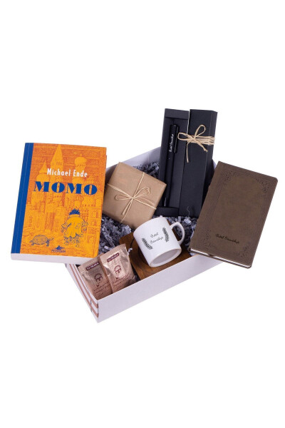 Personalized Gift Set with Momo Book / Birthday Gift for Friend - 1