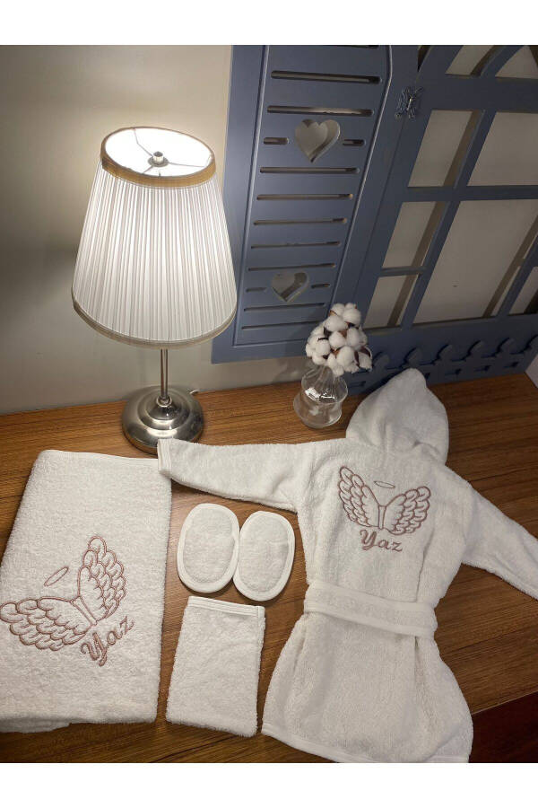 Personalized Name Embroidery Angel Wing Pattern Baby Towel Robe Set 0-3 Years - 3