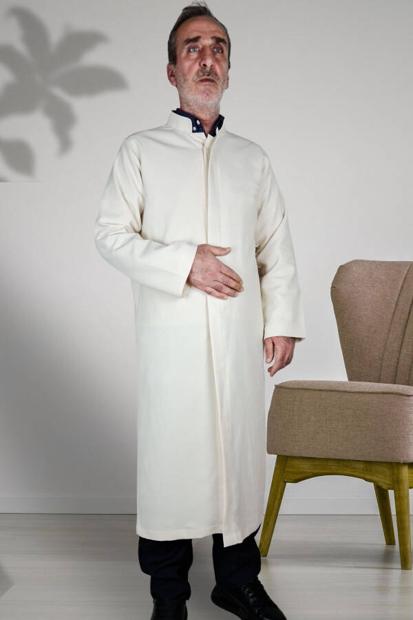 Pilgrimage Umrah Garments/Front Buttons Concealed And Long Sleeves Without Buttons Pockets/Prayer Robe - 1