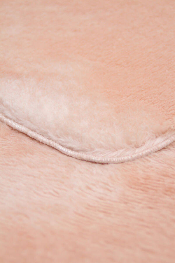 Pink Oval Shaggy Rug Soft Non-Slip Dot Base Antibacterial - 17
