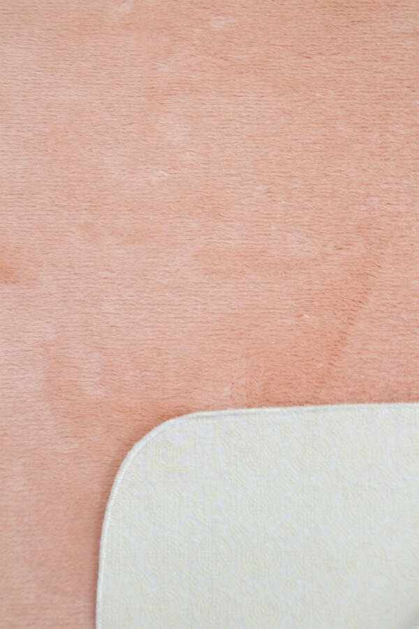 Pink Oval Shaggy Rug Soft Non-Slip Dot Base Antibacterial - 9