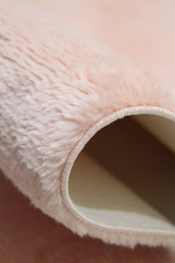 Pink Oval Shaggy Rug Soft Non-Slip Dot Base Antibacterial - 10