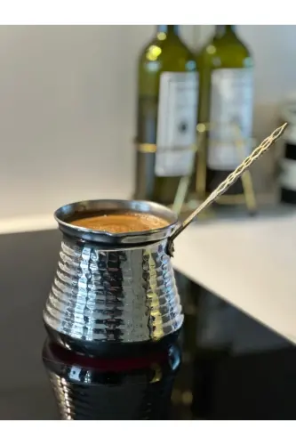 Pirinç Saplı Alüminyum Cezve Sütlük 6-7 Fincan - Metalik 