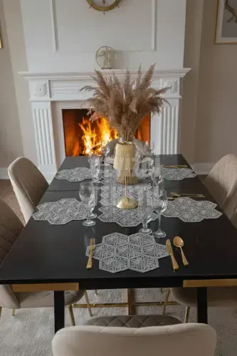 Placemat, 1 Runner 6 Charger Plate Dinnerware Set, Tablecloth Set, Serving Presentation Set-Daisy - 1