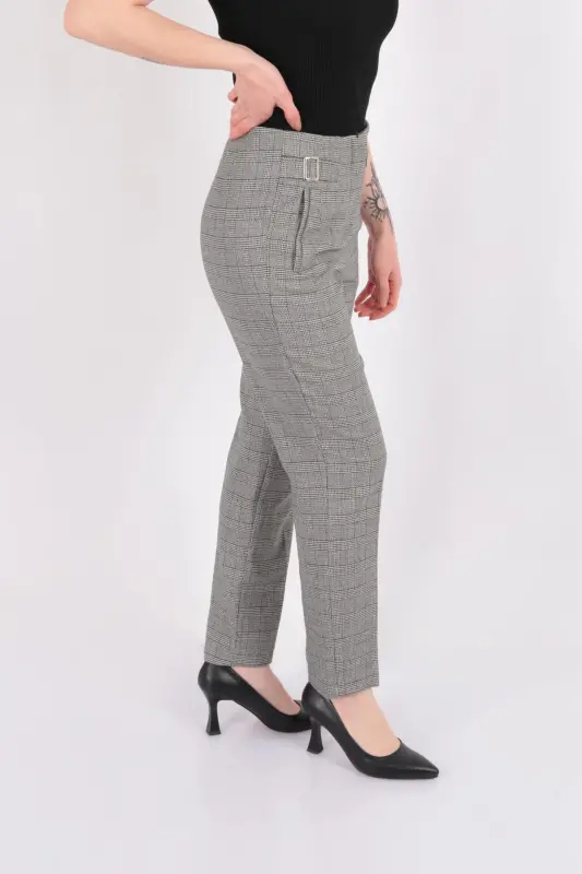 Plaid Buckle Detail Carrot Leg Pants - 3