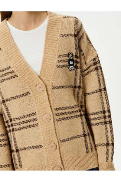 Plaid Knit Cardigan Relaxed Fit Bear Applique Detail - 5