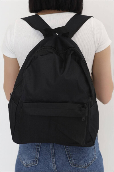 Plain Black Daily Travel Course Backpack - 13