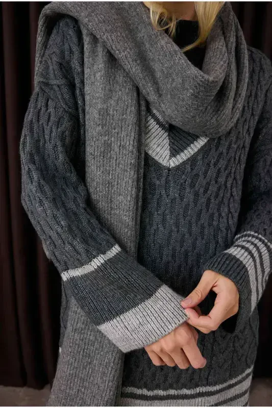 Plain Knit Scarf Anthracite - 6