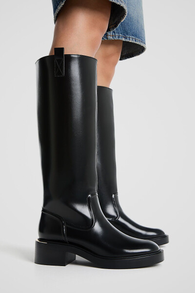 Plain riding boot - 6