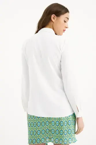 Plain Shirt with Chain Accessory - Ecru - 5