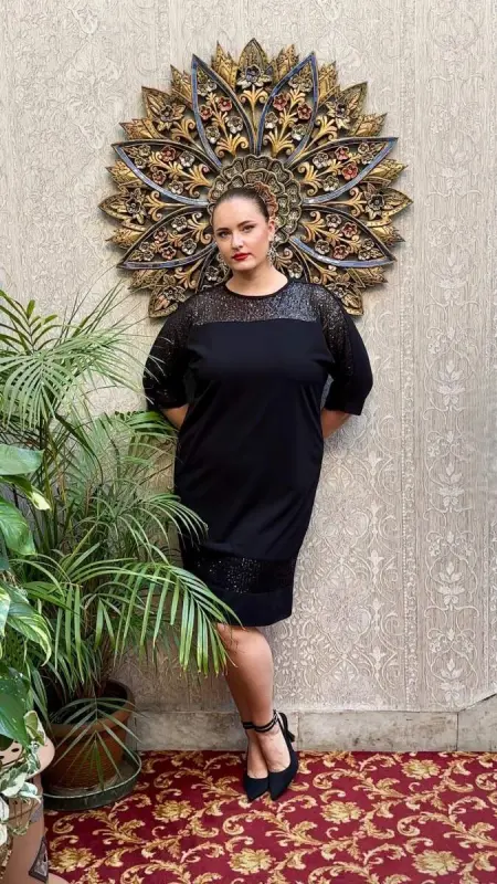 Платье большого размера с пайетками, черное - 1