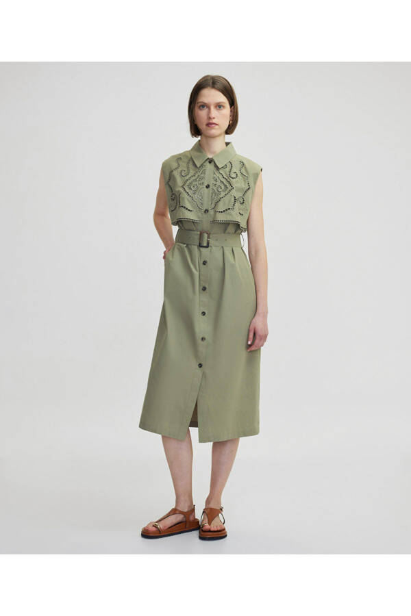 Платье из поплина с вышивкой - 1