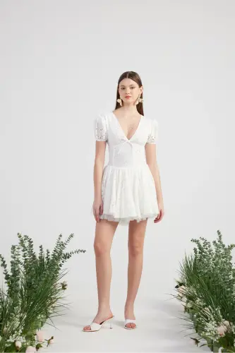 Платье мини Тина белое с оборками и фатином - HOLLY LOLLY (1)