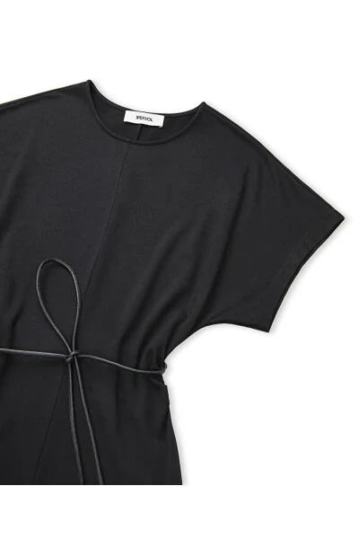 Платье с поясом из искусственной кожи - 4