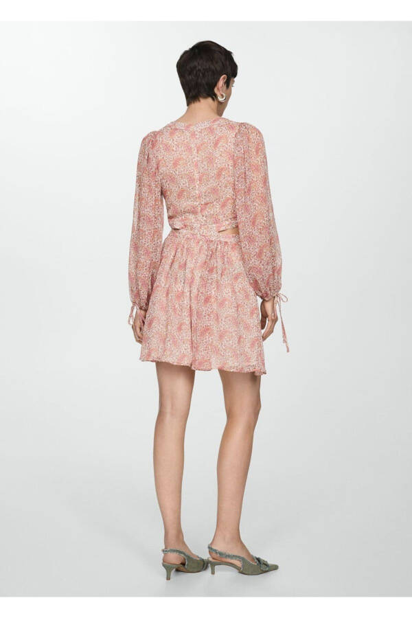 Платье с разрезом и принтом в виде шали - 4