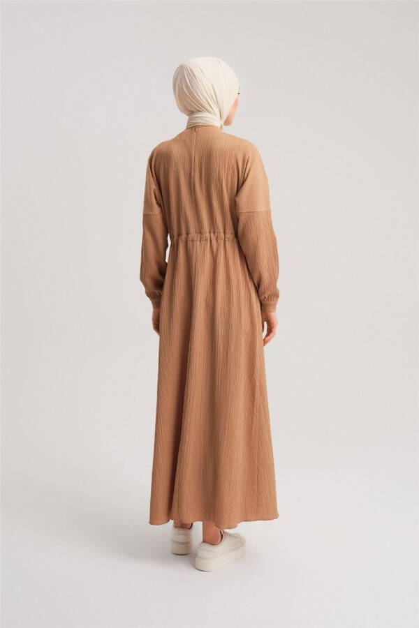 Платье с вышивкой на поясе Armine 24Y9811 Camel - 12