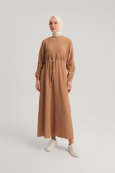 Платье с вышивкой на поясе Armine 24Y9811 Camel - ARMINE