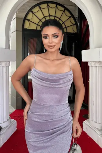 Платье вечернее из ткани с блестками с вырезом-каплей - ПУДРА - 4