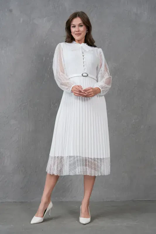Платье вечернее кружевное белое с длинными рукавами, плиссированной деталью и поясом, модель 57834-БЕЛЫЙ - 7