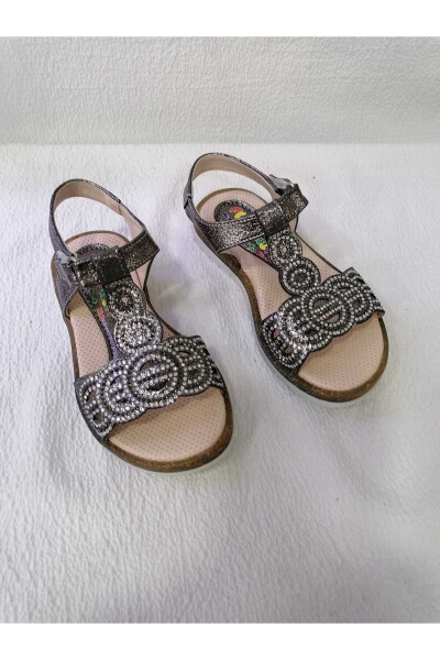 Platina toshli qiz bolalar sandal - ÖZGÜR KIDS