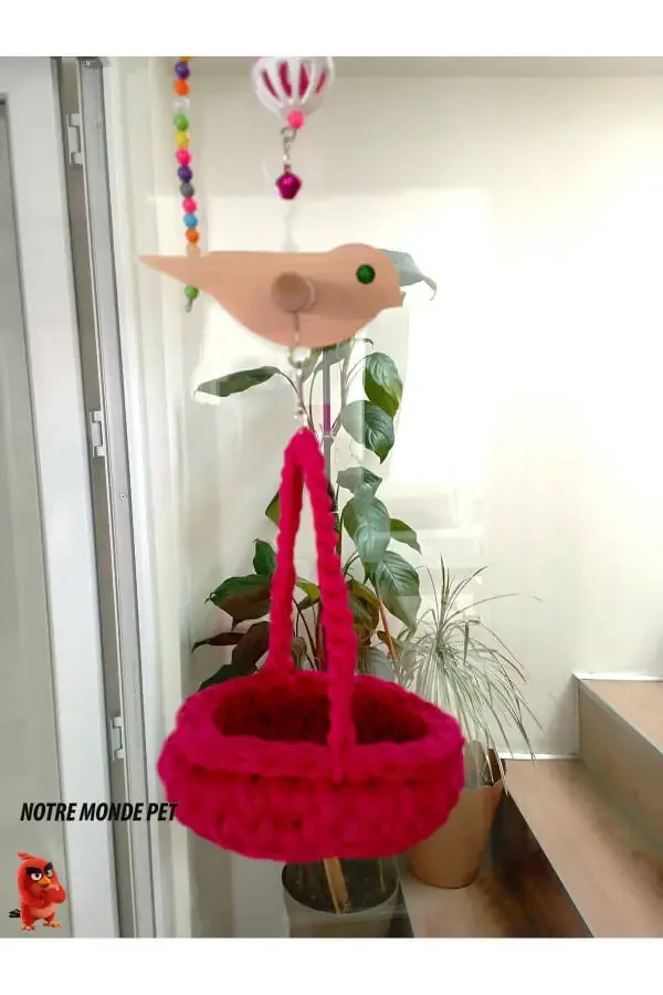 Play area with hammock on suction cups - 5