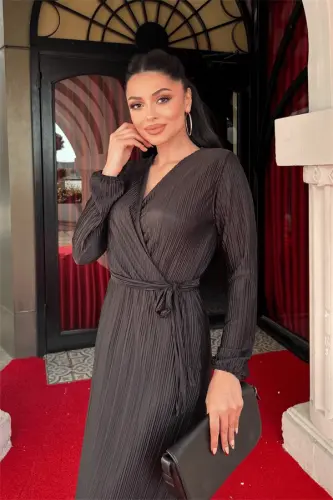 Pleated Belted Dress - BLACK - 4