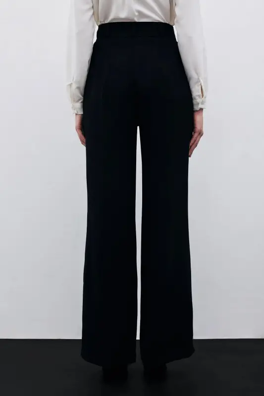 Pleated Crepe Pants - Black-BLACK - 6