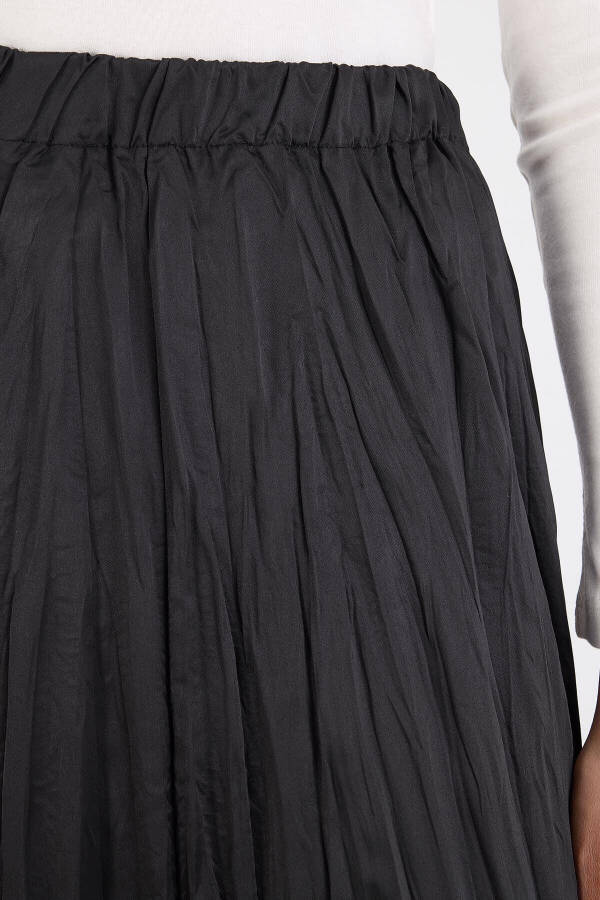 Pleated Long Skirt with Elastic Waistband E16125-b5 - 3