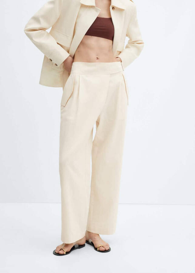 Pleated Wide-Leg Trousers - 11