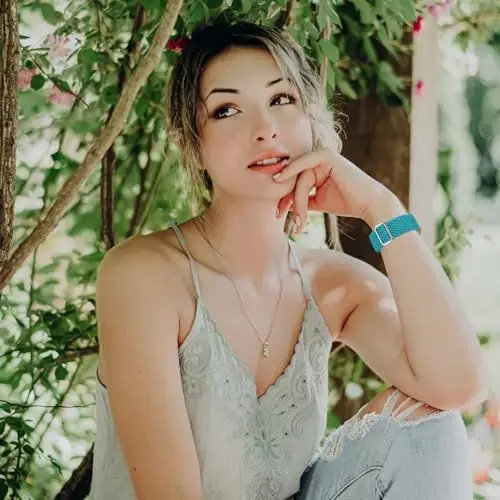 Плетеный эластичный одинарный ремешок, совместимый с Apple Watch 38 мм 40 мм 41 мм 42 мм 44 мм 45 мм 46 мм 49 мм для женщин и мужчин, нейлоновые эластичные ремешки для iWatch Series 10 9 8 7 6 5 4 3 11 Ultra/SE 3 2 1 - 4