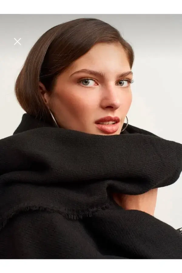 Плоский черный толстый шарф - 2