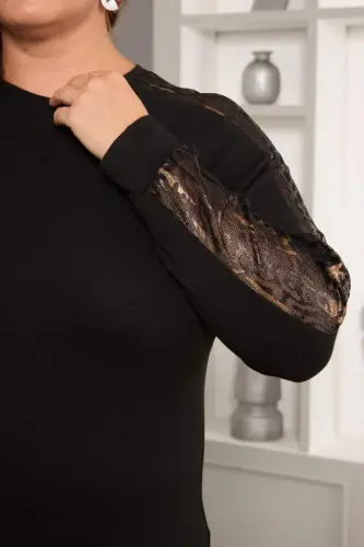 Plus Size Blouse with Lace Detail on the Sleeves - Black - BÜYÜKBEDENIZ (1)