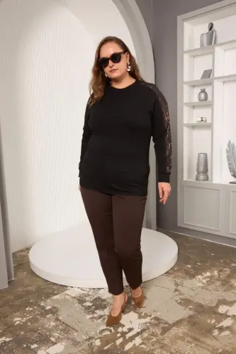 Plus Size Blouse with Lace Detail on the Sleeves - Black - 7
