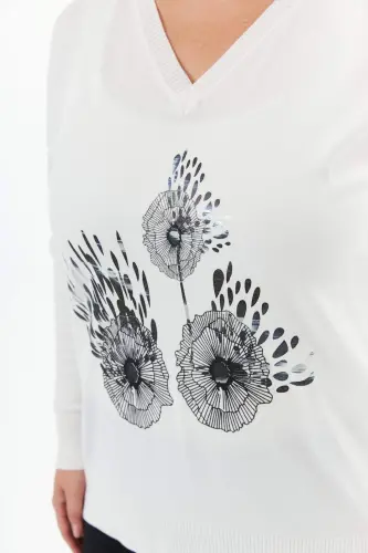 Plus Size Cashmere Blend V-Neck Printed Knit Sweater Ecru - 9