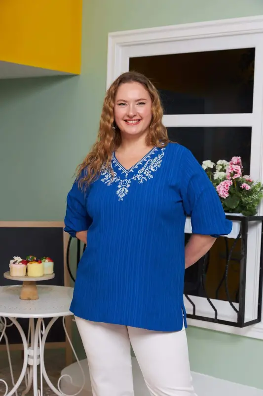 Plus Size Crinkle Blouse with Collar Embroidery and Stone Detail, Saks - 3