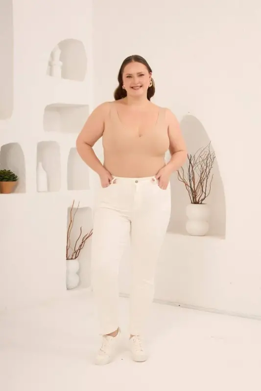Plus Size Ecru Denim Jeans - 5