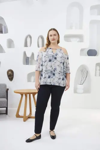 Plus Size Lined Blouse with Necklace Detail Ecru - 5