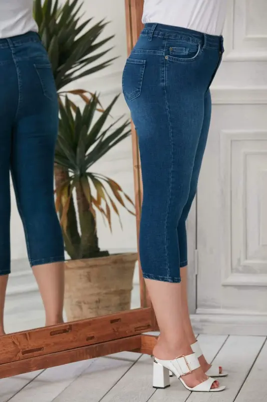Plus Size Navy Denim Capri Pants - 6