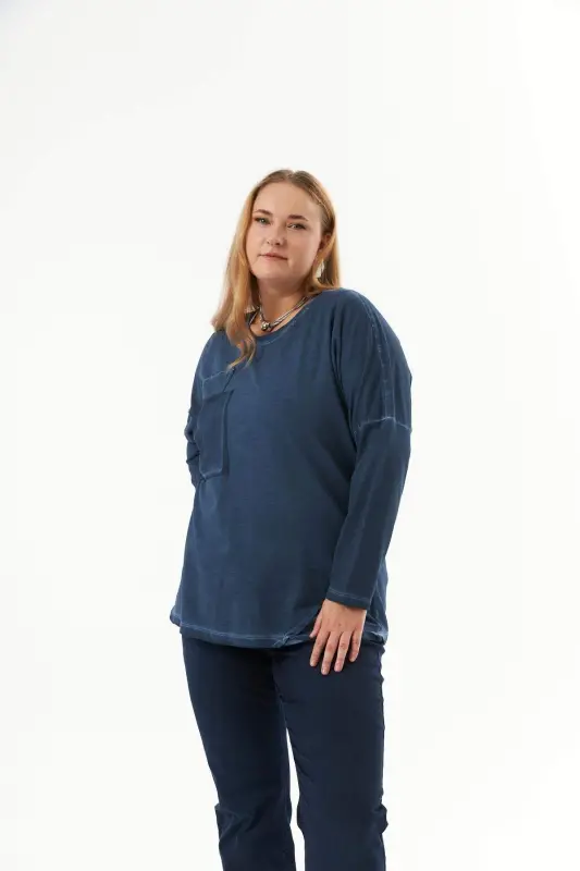 Plus Size Pocket Detail Piece Dye Sweatshirt Indigo - 3