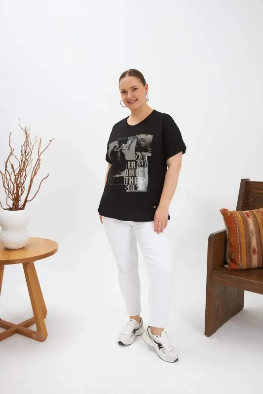 Plus Size Printed T-Shirt Black - 6