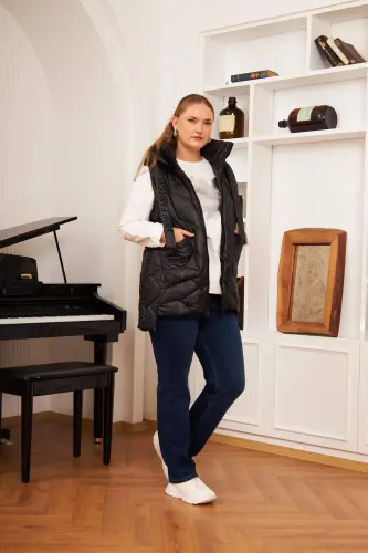 Plus Size Quilted Hooded Vest Black - 5