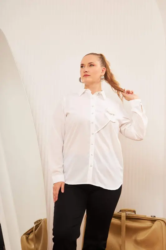 Plus Size Rose Accessory Shirt White - BÜYÜKBEDENIZ