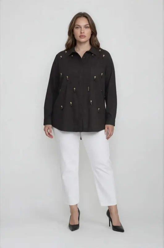 Plus Size Shirt with Pendulum Accessory Black - 1