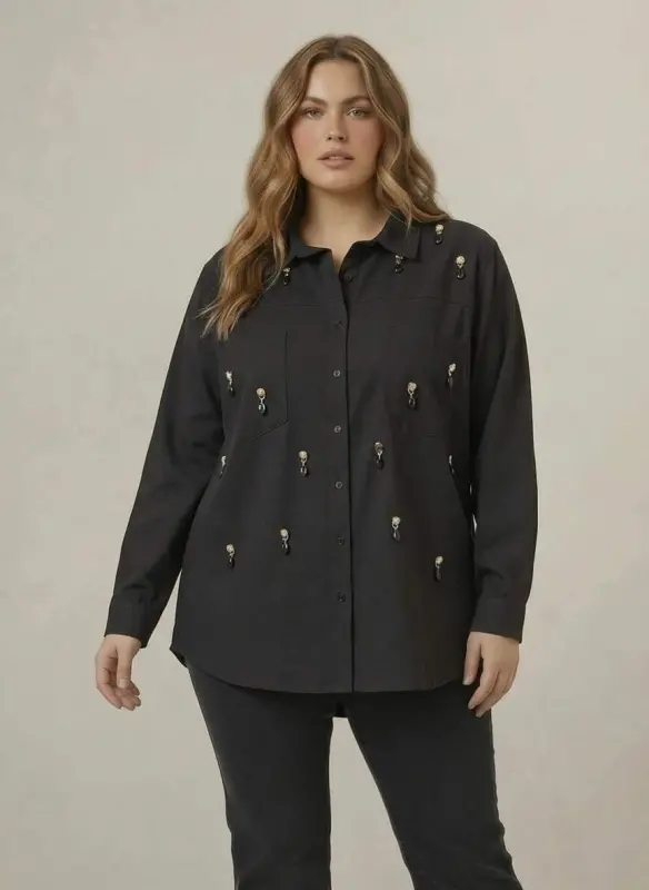 Plus Size Shirt with Pendulum Accessory Black - 2