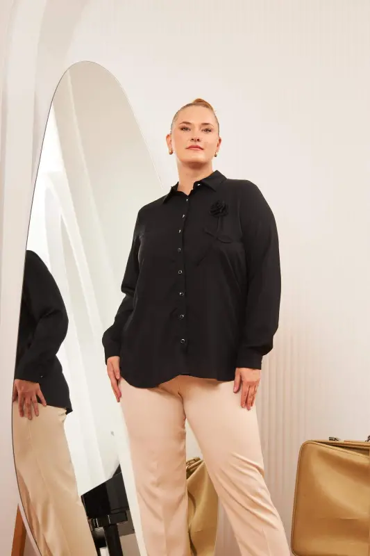 Plus Size Shirt With Rose Accessory Black - BÜYÜKBEDENIZ